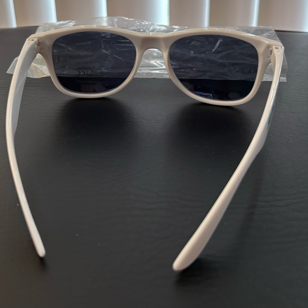 Sun Cruiser Adult Beverages Souvenir White Sunglasses Standard Average Size - Picture 8 of 10